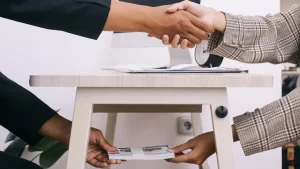 Captación Ilegal de Dinero: Riesgos y Leyes en Colombia